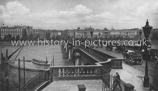 Waterloo Bridge & Somerset House. c.1907